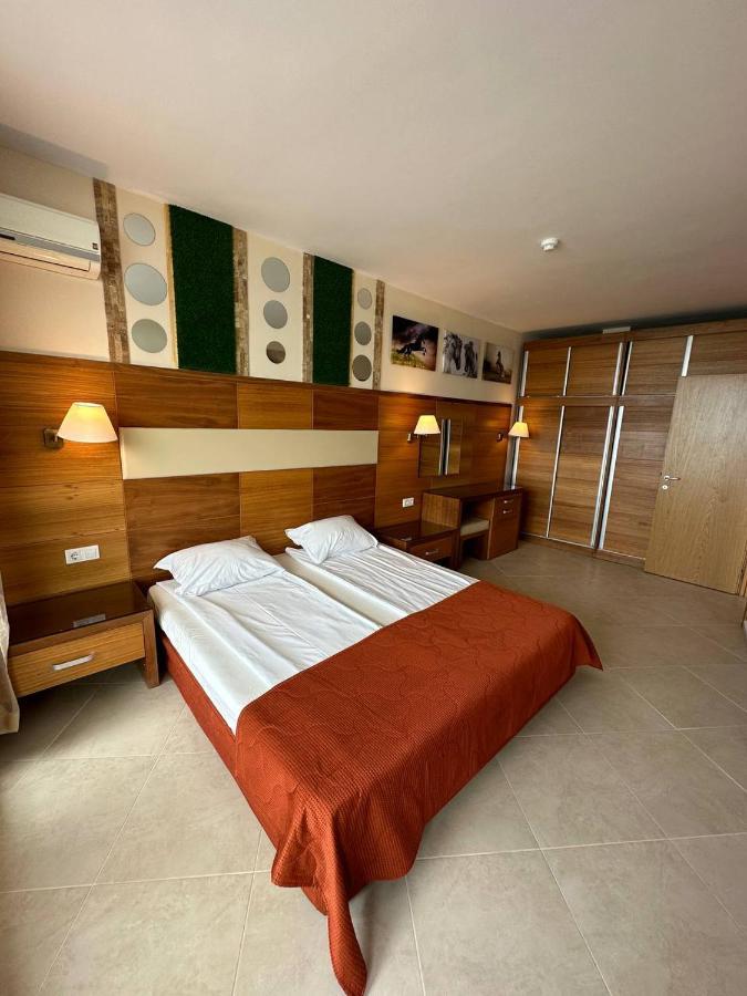 Briz Beach Apartments - Section B Sluneční pobřeží Exteriér fotografie